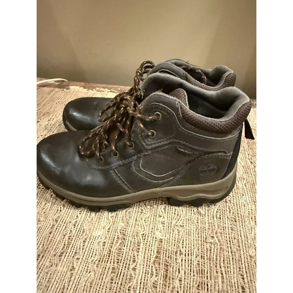 Timberland Boys Brown Mid‎ Waterproof Hiking Boots Shoes  Size 12